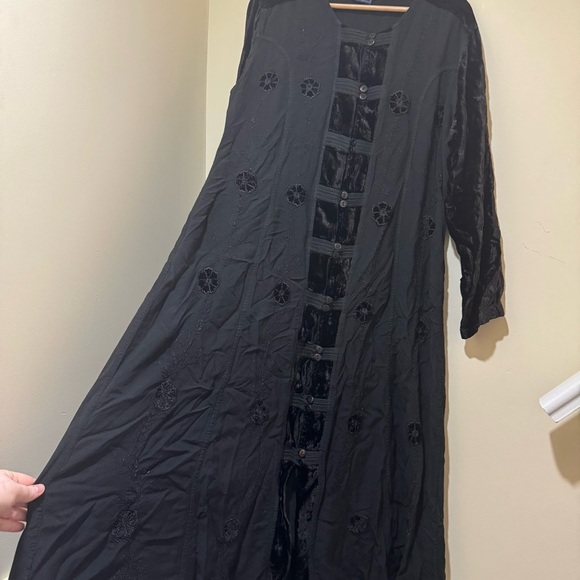 Women’s Vintage 90’s Witchy Velvet Floral Embroidered Button Down Dress 1 Size - Picture 5 of 16